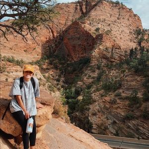 Meet your Posher, Cara